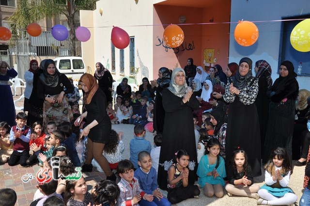 كفرقاسم – فيديو: بساتين الامل, السلام , والمحبة تحتفل بعيد الام على انغام عمو انس وجوقته ..
